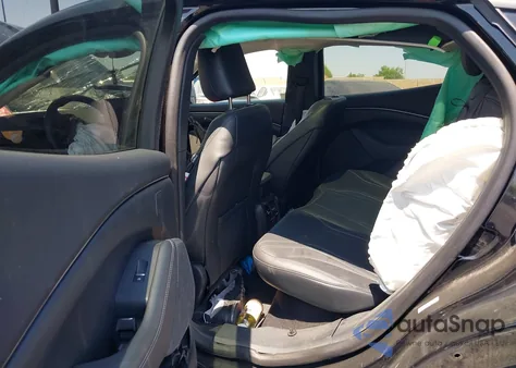 2024 Ford Mustang Mach-E Premium z USA, uszkodzony, nr VIN 3FMTK3SU8RMA11388